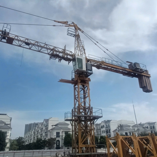 CÔNG TY HỢP PHÁT CUNG CẤP THIẾT BỊ CẨU THÁP CHO DỰ ÁN TRƯỜNG THCS VINSCHOOL – TP. THỦ ĐỨC