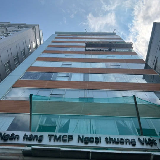DỰ ÁN CHO THUÊ SÀN TREO GONDOLA – TÒA NHÀ NGÂN HÀNG TMCP NGOẠI THƯƠNG VIỆT NAM