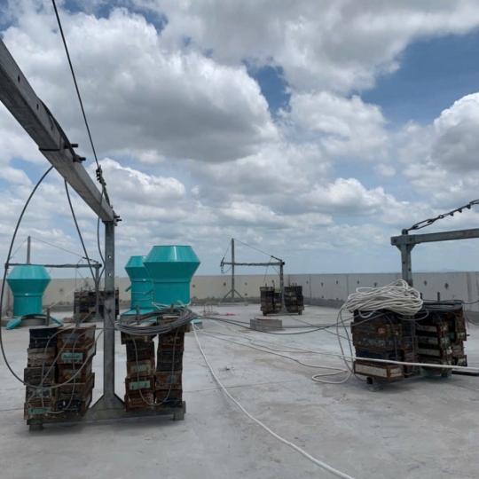 LẮP ĐẶT CÔNG TRÌNH SÀN TREO GONDOLA TẠI CÁC TÒA NHÀ CAO TẦNG