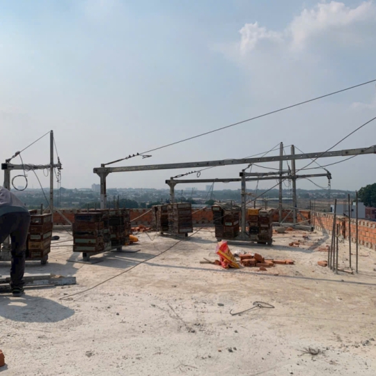 LẮP ĐẶT CÔNG TRÌNH SÀN TREO GONDOLA TẠI CÁC TÒA NHÀ CAO TẦNG