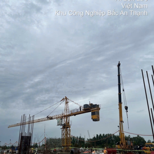 Cho Thuê Cẩu Tháp Tại Công Trình Starry – Khu Công Nghiệp Phú An Thạnh, Bến Lức