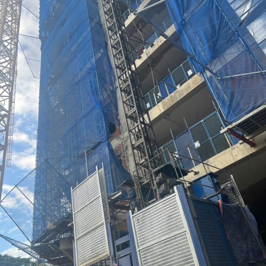 Dịch Vụ Cho Thuê & Lắp Đặt Vận Thăng Lồng Cho Công Trình Nhà Xưởng Cao Tầng – KCN Long Hậu, Cần Giuộc, Long An